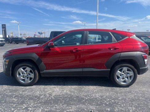 Used 2025 Hyundai Kona SE image 1