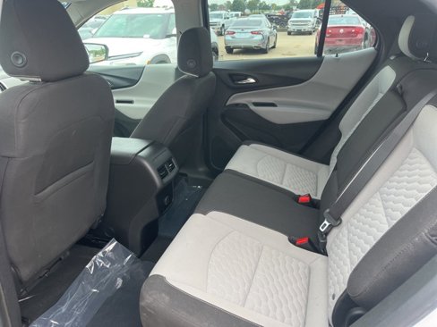 Used 2018 Chevrolet Equinox LS image 38