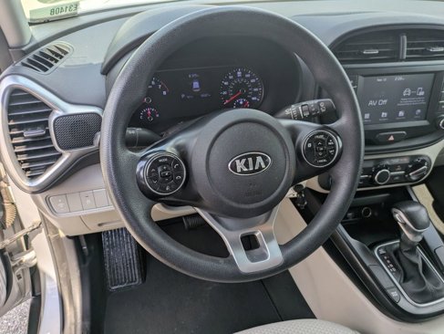 Used 2020 Kia Soul LX image 17