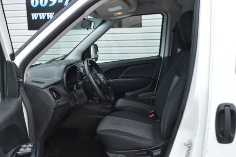 Used 2018 RAM ProMaster City Tradesman SLT w/ Lights & Wheels Group image 10