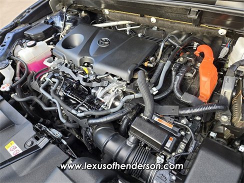 Used 2022 Toyota Venza LE image 19