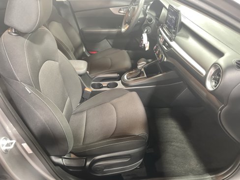 Used 2023 Kia Forte LXS image 12