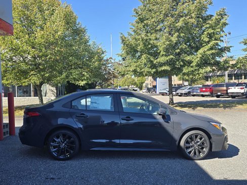 New 2025 Toyota Corolla SE image 2