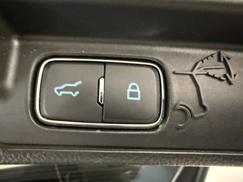Used 2023 Ford Explorer XLT w/ Equipment Group 202A image 8
