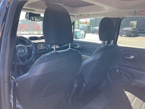 Used 2016 Jeep Renegade Latitude image 28