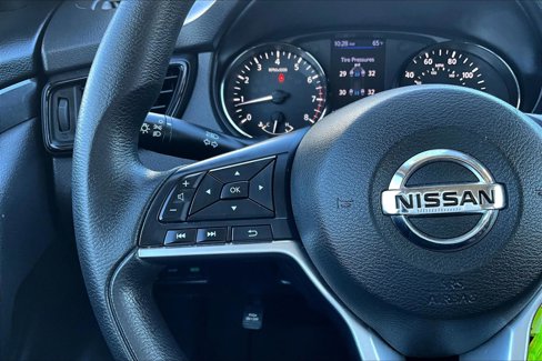 Used 2018 Nissan Rogue S image 22