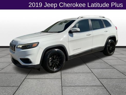 Used 2019 Jeep Cherokee Latitude Plus w/ Comfort/Convenience Group image 1