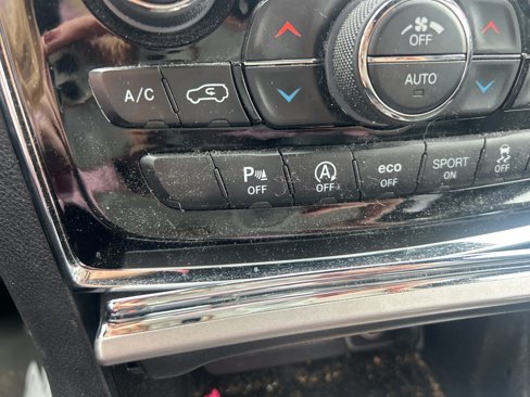 Used 2019 Jeep Grand Cherokee Limited w/ Trailer Tow Group IV image 25