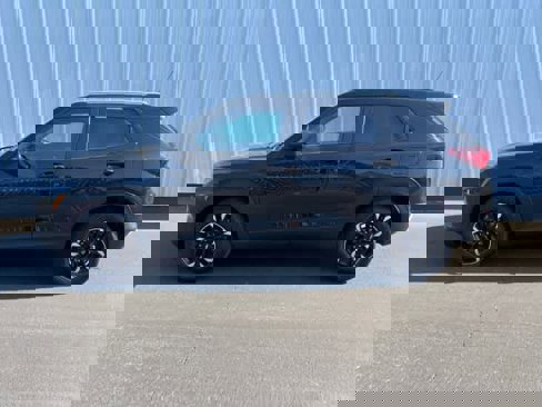 Used 2022 Chevrolet TrailBlazer LT image 3