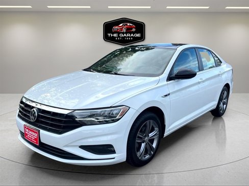 Used 2019 Volkswagen Jetta R-Line image 2