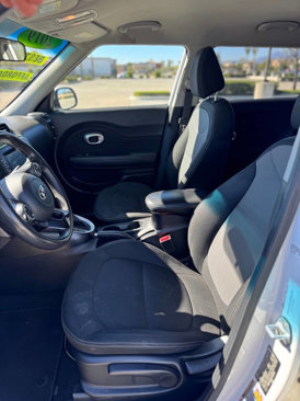 Used 2019 Kia Soul + image 11