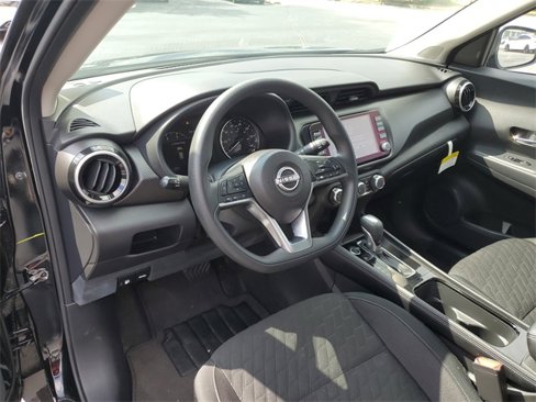Used 2024 Nissan Kicks SV image 18