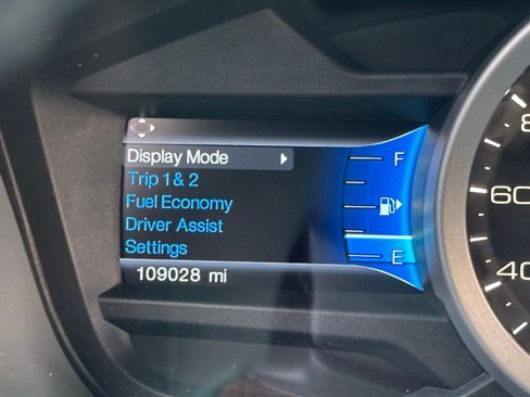 Used 2015 Ford Explorer Limited image 18