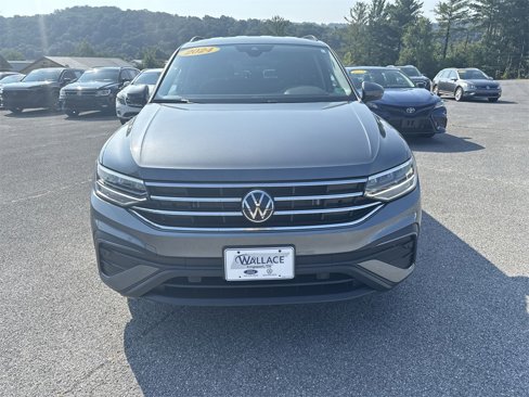 Used 2024 Volkswagen Tiguan S image 2