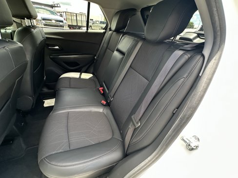 Used 2022 Chevrolet Trax LT w/ Sport Edition image 33