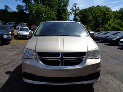 Used 2013 Dodge Grand Caravan SXT image 2
