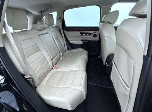 Used 2018 Honda CR-V Touring image 18