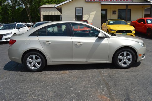 Used 2015 Chevrolet Cruze LT image 10