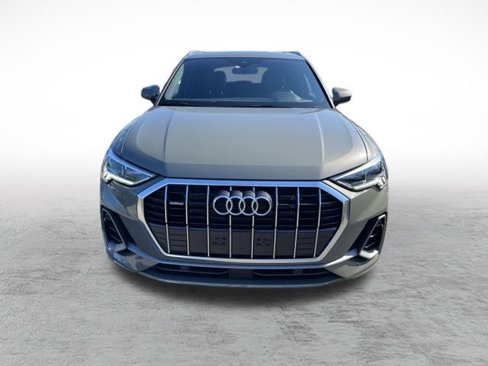 Used 2024 Audi Q3 2.0T Premium w/ Convenience Package image 2