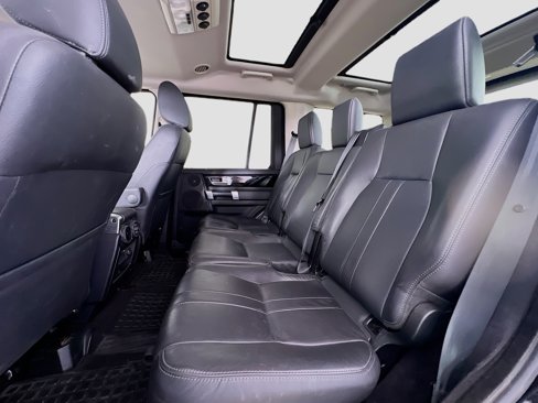 Used 2015 Land Rover LR4 HSE image 26