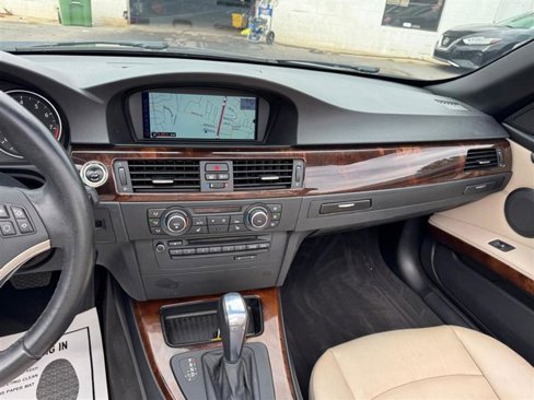 Used 2012 BMW 328i Convertible image 25