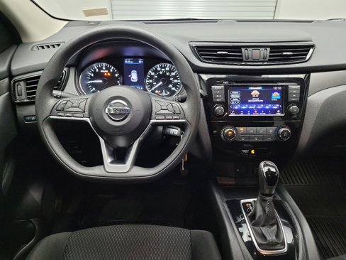 Used 2020 Nissan Rogue Sport S image 22