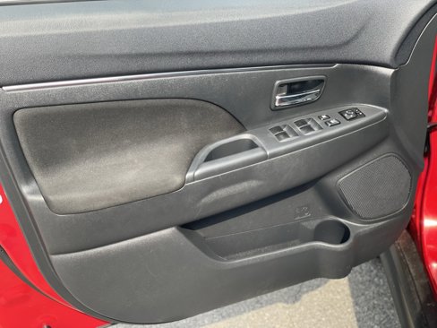 Used 2017 Mitsubishi Outlander Sport LE image 12