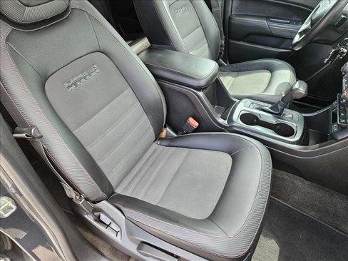 Used 2015 GMC Canyon SLE w/ All-Terrain Package image 20