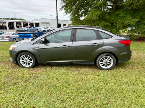 Used 2018 Ford Focus SE image 4