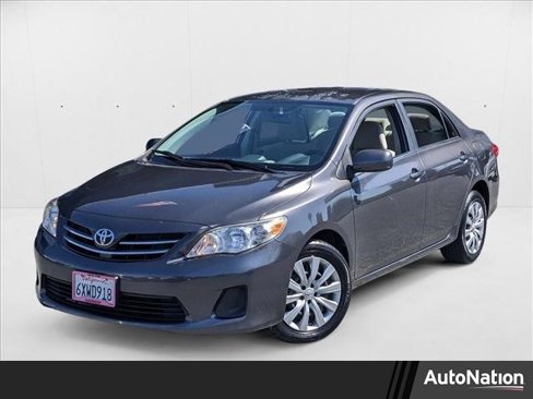 Used 2013 Toyota Corolla LE image 1