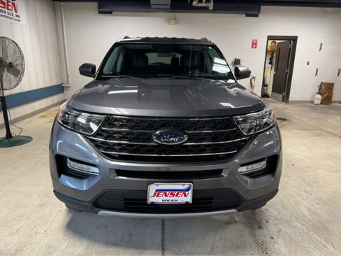 Used 2021 Ford Explorer XLT w/ Equipment Group 202A image 2
