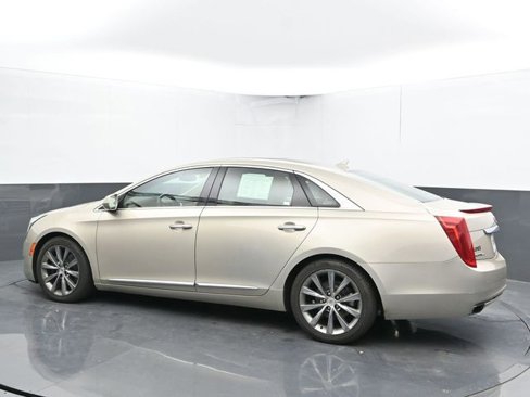 Used 2013 Cadillac XTS Luxury image 7