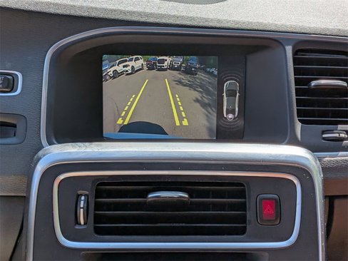 Used 2017 Volvo S60 T5 Inscription image 18
