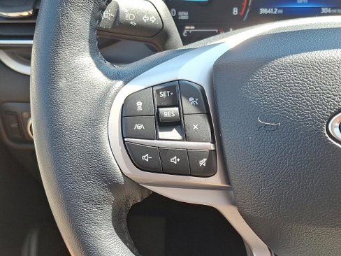 Certified 2022 Ford Explorer XLT w/ Equipment Group 202A image 24