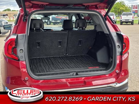 Used 2020 GMC Terrain SLT w/ Preferred Package image 26