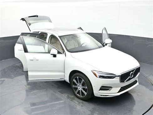 Used 2021 Volvo XC60 T5 Inscription w/ Advanced Package image 32