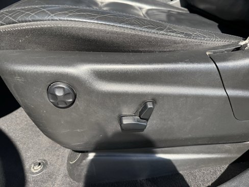Used 2020 Jeep Grand Cherokee Limited image 16