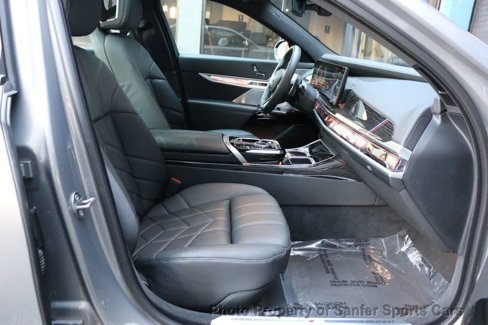 Used 2023 BMW 760i xDrive w/ Executive Package image 26