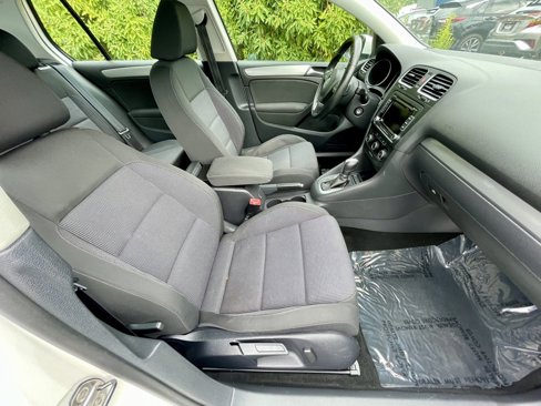 Used 2012 Volkswagen Golf TDI image 10