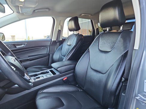 Used 2022 Ford Edge Titanium image 11