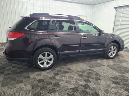 Used 2013 Subaru Outback 3.6R Limited w/ Special Appearance Pkg image 12