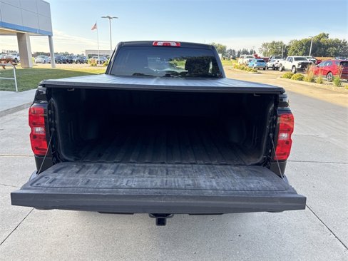 Used 2017 Chevrolet Silverado 1500 LT w/ Midnight Edition image 23