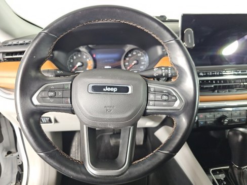 Certified 2022 Jeep Compass Limited image 14