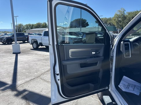 Used 2015 RAM 3500 SLT w/ Luxury Group image 10