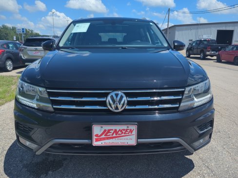 Used 2018 Volkswagen Tiguan SEL image 2