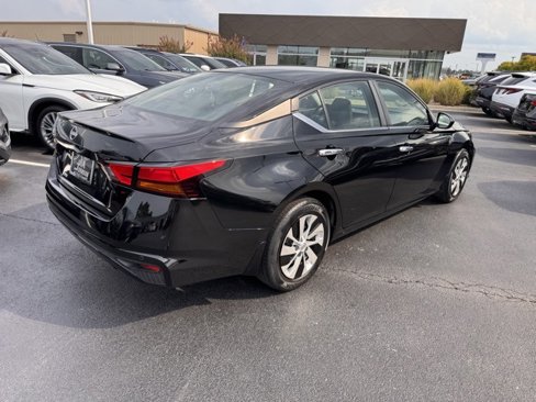 Used 2023 Nissan Altima 2.5 S image 5