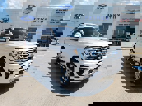 Used 2019 Ford Expedition XLT w/ Equipment Group 202A image 8