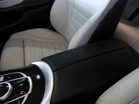Used 2018 Mercedes-Benz C 300 Sedan image 37