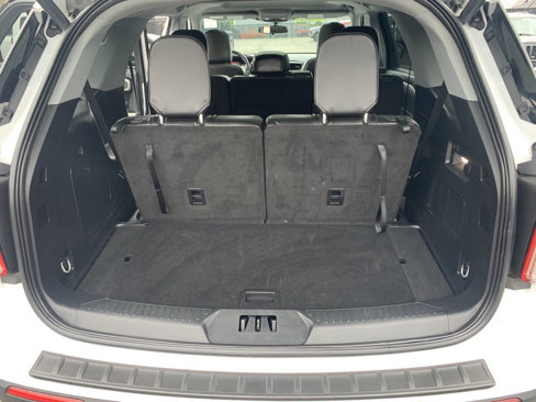 Used 2023 Ford Explorer XLT image 24