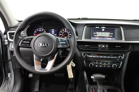 Used 2020 Kia Optima LX image 2